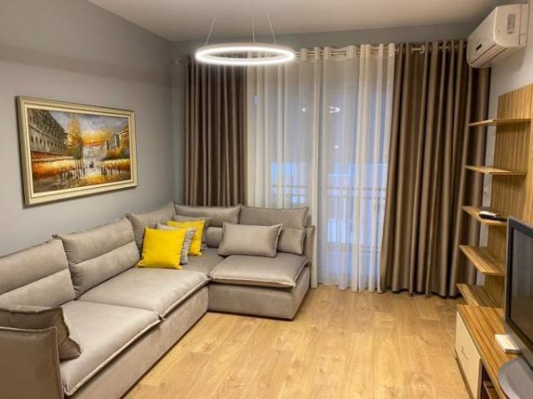 Tirane, shitet apartament 2+1 Kati 10, 90 m² 155.000 Euro (Komuna e Parisit)