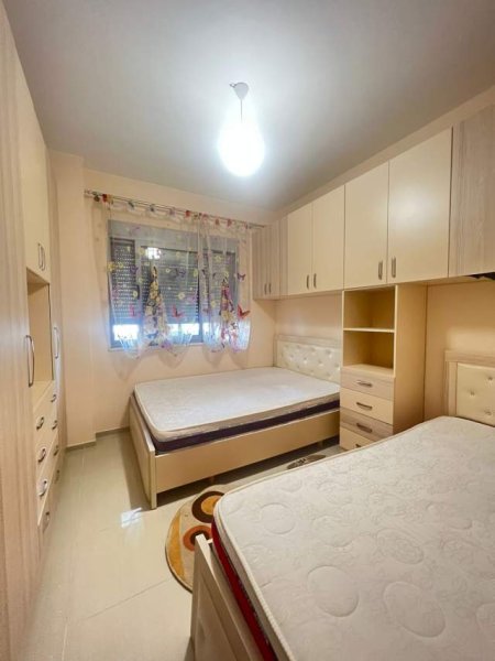 Tirane, apartament Kati 7, 120 m² 600 Euro (zogu i zi)