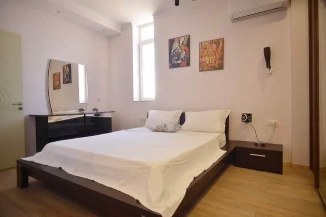 Tirane, jepet me qera apartament Kati 9, 90 m² 850 Euro (MYSLYM SHYRI)