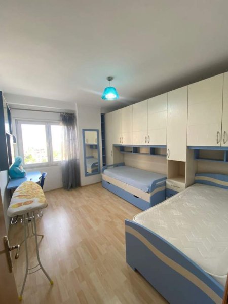 Tirane, apartament Kati 7, 100 m² 400 Euro (TEODOR KEKO)