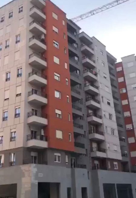 Tirane, jepet me qera apartament 1+1 Kati 5, 55 m² 27.000 Leke (Bulevard Kashar)