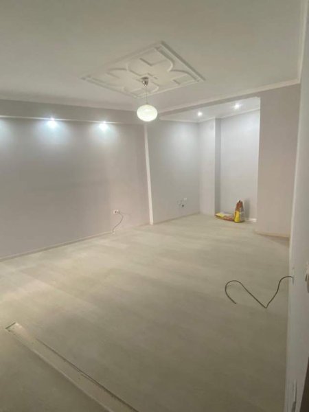 Tirane, shitet apartament 1+1 Kati 3, 73 m² 70.000 Euro (Rruga Besim Alla)