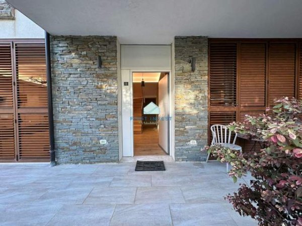 Tirane, jepet me qera apartament duplex 2 Katshe Kati 2, 200 m² 1.500 Euro (Mustafa Xhabrahimi)