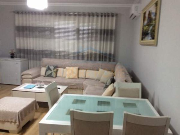 Tirane, shitet apartament 2+1 Kati 2, 113 m² 160.000 Euro (5 Maji)