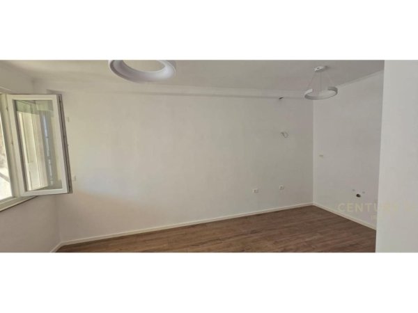Tirane, shitet apartament 1+1 Kati 7, 47 m² 102.000 € (Don Bosko)