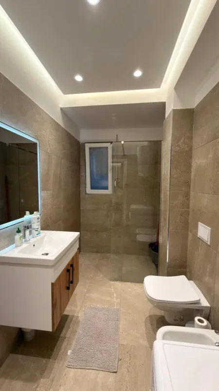 Tirane, jepet me qera apartament 1+1 Kati 2, 63 m² 550 € (Residenca Klensi Astir)