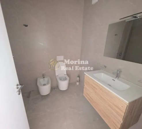 Tirane, jepet me qera apartament 2+1+Ballkon Kati 7, 100 m² 1100 € (Komuna e Parisit)