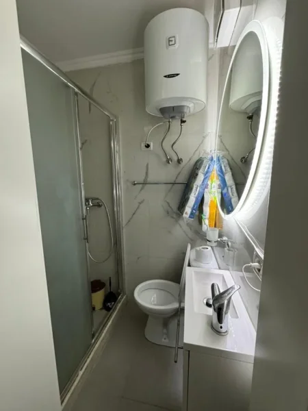 Tirane, jepet me qera garsonier 1+1 Kati 0, 30 m² 420 € (rruga dibres)