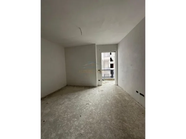 Tirane, shitet apartament 1+1+Ballkon Kati 3, 73 m² 80.000 € (Paskuqan)