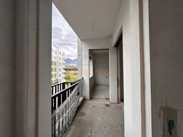 Tirane, shitet apartament 2+1+Ballkon Kati 3, 93 m² 102.300 € (Paskuqan)