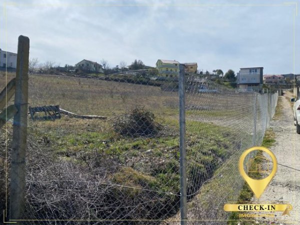 Tirane, shitet toke , 7.000 m² 700.000 € (Picar)