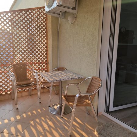 Tirane, jepet me qera apartament 2+1+Ballkon Kati 3, 125 m² 900 € (Komuna e Parisit)