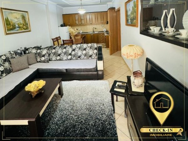 Tirane, jepet me qera apartament 2+1+Aneks+Ballkon Kati 3, 120 m² 570 € (Astir)