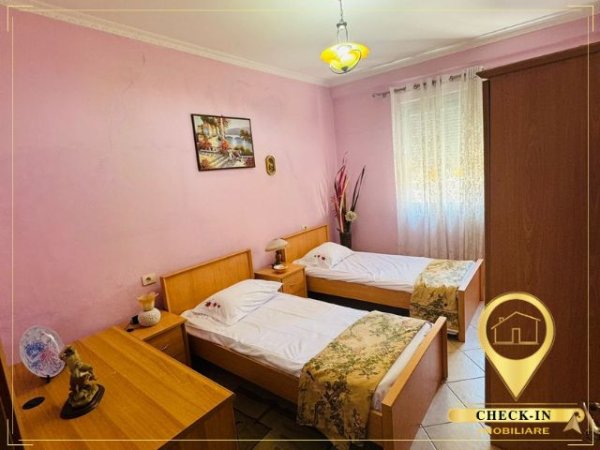 Tirane, jepet me qera apartament 2+1+Aneks+Ballkon Kati 3, 120 m² 570 € (Astir)