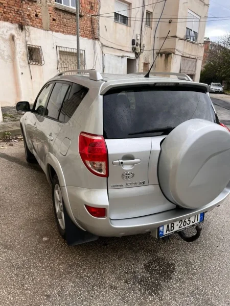 Vlore, shes makine Toyota RAV4, 2.2 Nafte, 6000 euro