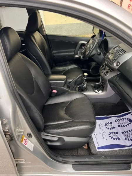 Vlore, shes makine Toyota RAV4, 2.2 Nafte, 6000 euro