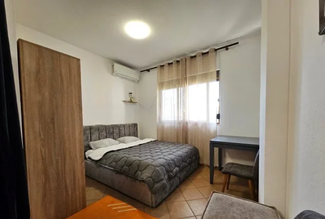🏠 Jepet me Qera Apartament 1+1 – 5 Maj, Afer Concordit