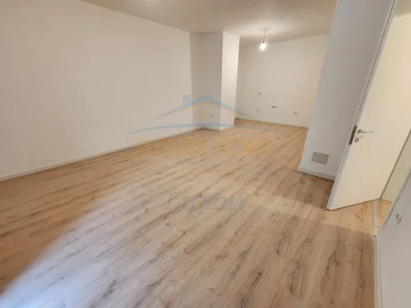 Tirane, shitet apartament 1+1+Ballkon Kati 2, 93 m² (Kopshti Zoologjik)