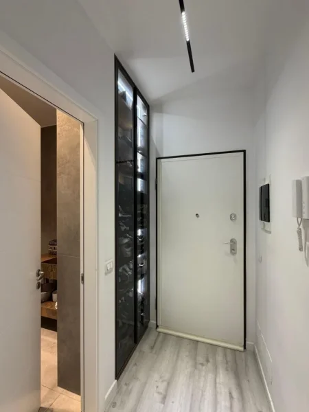 Tirane, shitet apartament 2+1+Ballkon , 100 m² 240.000 € (Emerald Center)