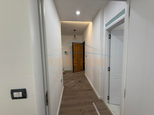 Tirane, shitet apartament 1+1+Aneks Kati 1, 59 m² 190.000 € 