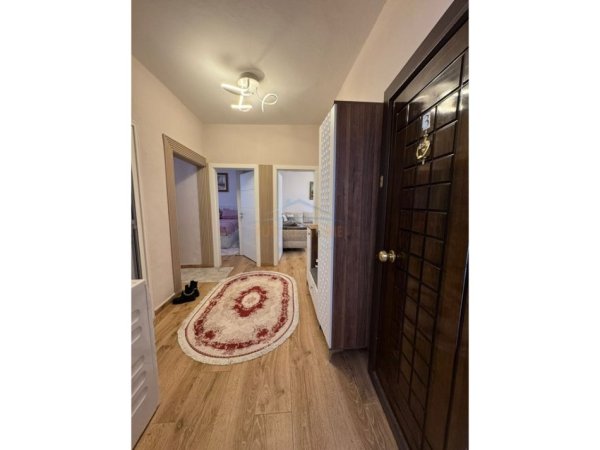 Tirane, shitet apartament 1+1+Ballkon Kati 2, 60 m² 120.000 € (Kinostudio)