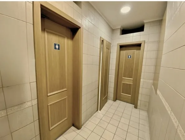 Tirane, jepet me qera ambjent biznesi Kati 2, 126 m² 1.300 € 