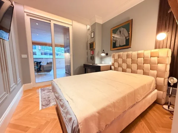 Tirane, shitet apartament 2+1+Ballkon Kati 2, 165 m² 369.000 € (Pranë Kopshtit Botanik)