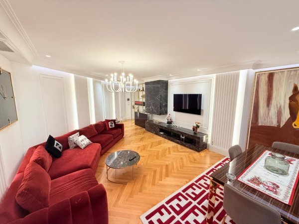 Tirane, shitet apartament 2+1+Ballkon Kati 2, 165 m² 369.000 € (Pranë Kopshtit Botanik)