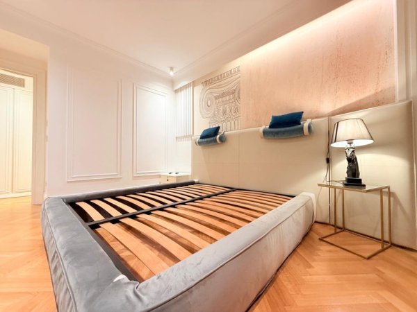 Tirane, shitet apartament 2+1+Ballkon Kati 2, 165 m² 369.000 € (Pranë Kopshtit Botanik)