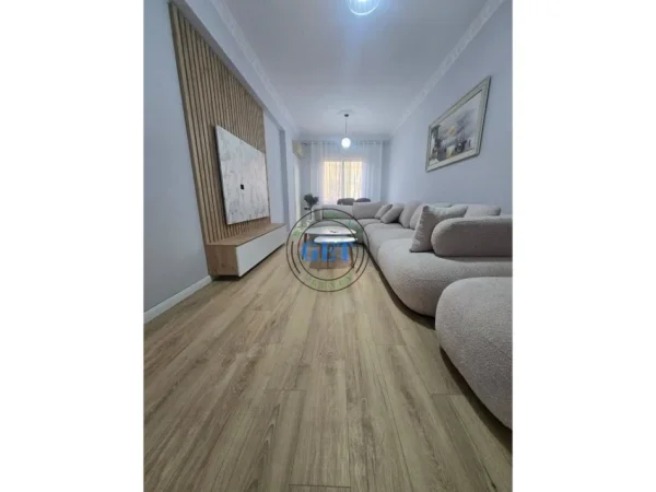 Durres, shitet apartament 2+1+Ballkon Kati 2, 96 m² 125.000 € (Plazh,Durres)