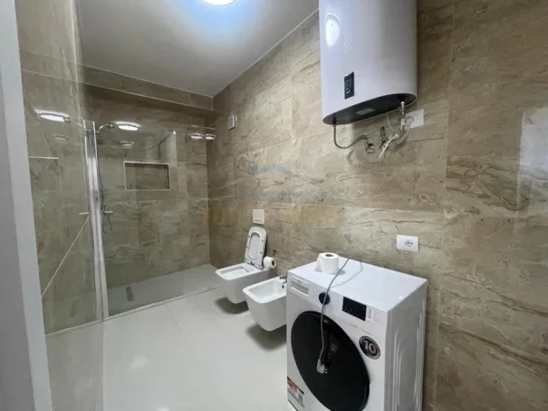 Tirane, jepet me qera apartament 1+1 Kati 6, 73 m² 700 € (Zogu i Zi)