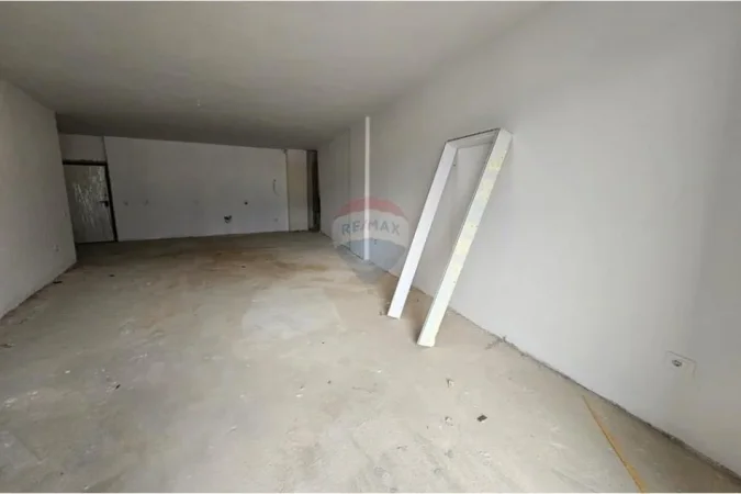 Tirane, shitet apartament 3+1 , 153 m² 240.000 € (Rruga 5 Maji, Tiranë)
