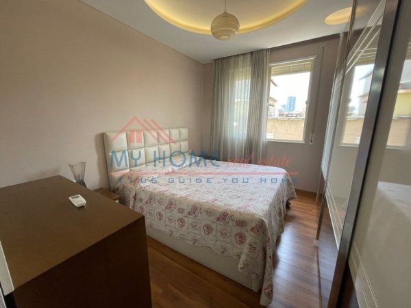 Tirane, jepet me qera apartament 1+1+Ballkon Kati 4, 74 m² 620 € (Rruga Qemal Stafa)