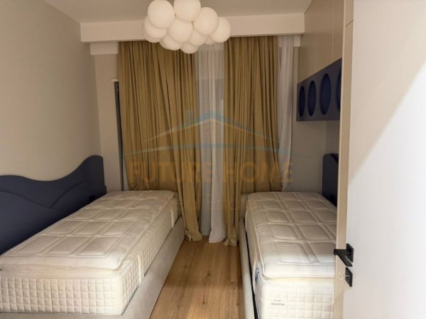 Tirane, jepet me qera apartament 3+1 Kati 2, 145 m² 1.500 € 