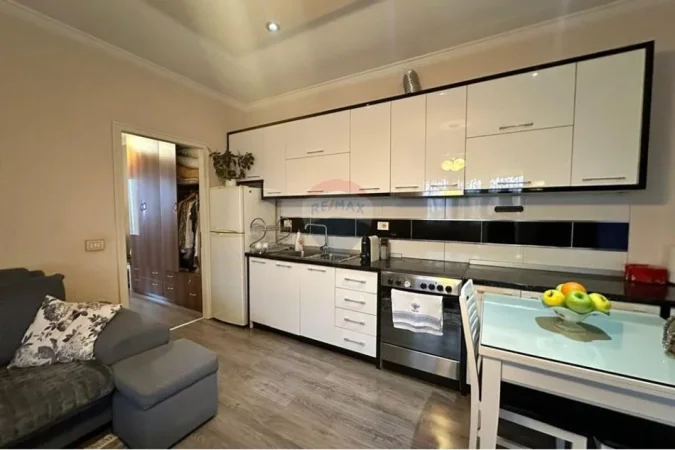 Tirane, shitet apartament 2+1 , 69 m² 165.000 € (Fusha e Aviacionit)