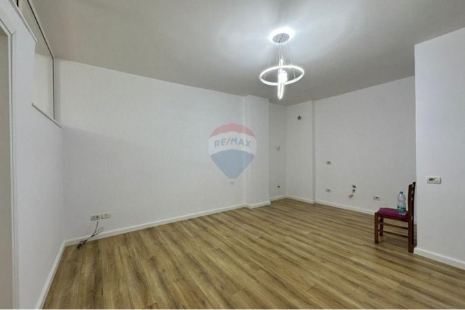 Tirane, shitet apartament 2+1 , 77 m² 120.000 € (astir)