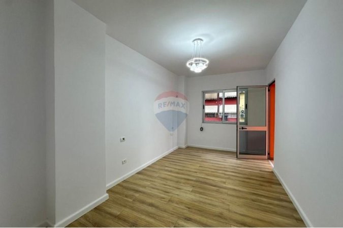 Tirane, shitet apartament 2+1 , 77 m² 120.000 € (astir)