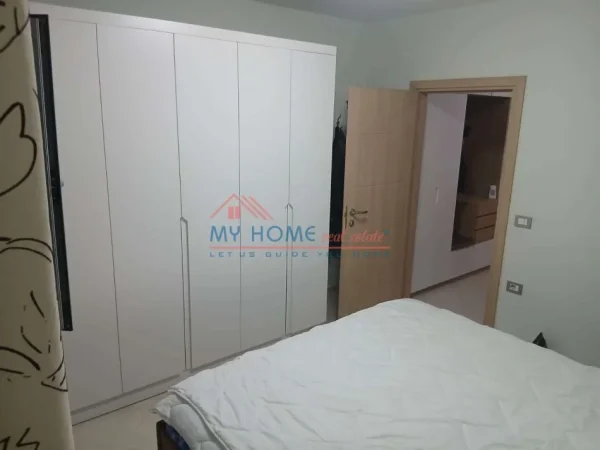 Tirane, shitet apartament 1+1+Ballkon Kati 4, 55 m² 125.000 €