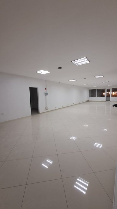 Tirane, jepet me qera ambjent biznesi , 161 m² 2.009 € (Astir)