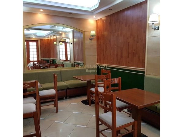 Tirane, jepet me qera ambjent biznesi Kati 0, 108 m² 2.500 € 