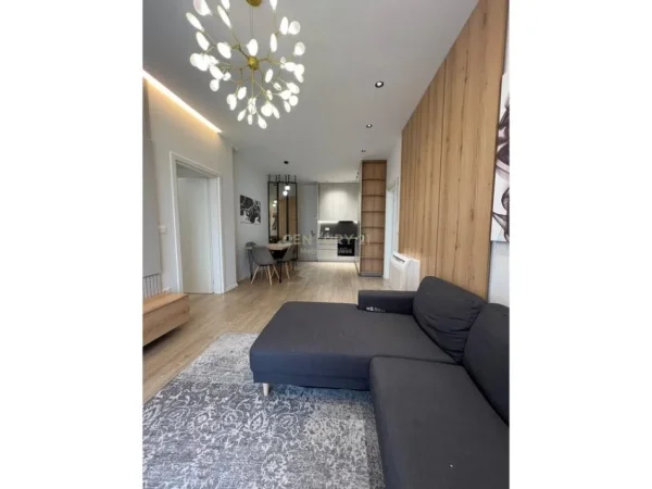 Tirane, jepet me qera apartament 2+1 Kati 18, 120 m² 1.500 € 