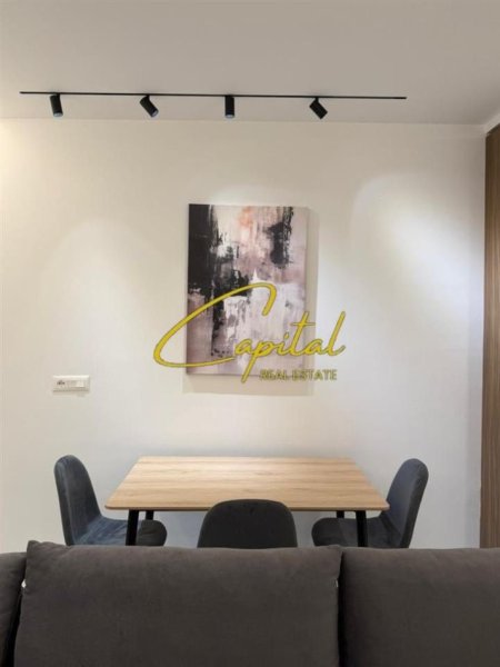 Tirane, jepet me qera apartament 1+1 Kati 6, 70 m² 730 € (ZOGU I ZI)