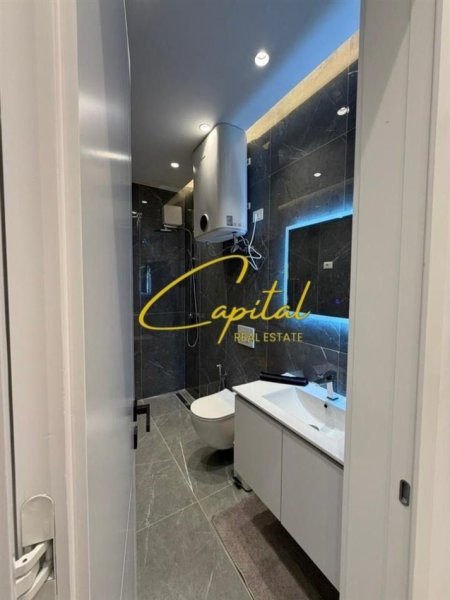 Tirane, jepet me qera apartament 1+1 Kati 6, 70 m² 730 € (ZOGU I ZI)