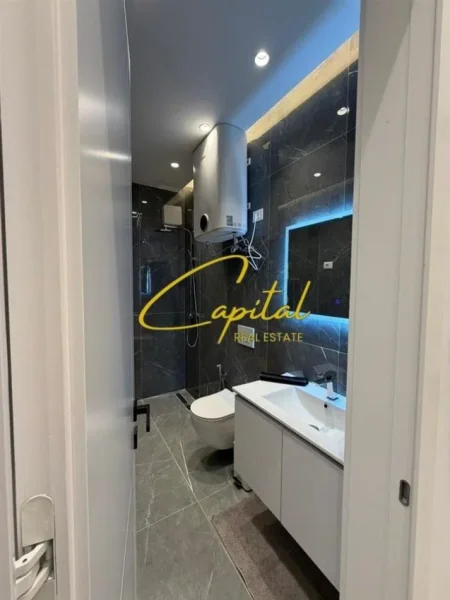 Tirane, jepet me qera apartament 1+1 Kati 6, 70 m² 730 € (ZOGU I ZI)