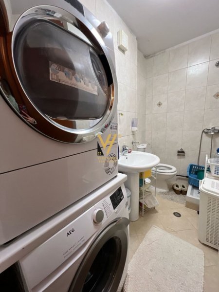 Tirane, jepet me qera apartament 2+1+Ballkon Kati 2, 114 m² 900 € (RRUGA MARKO BOCARI)