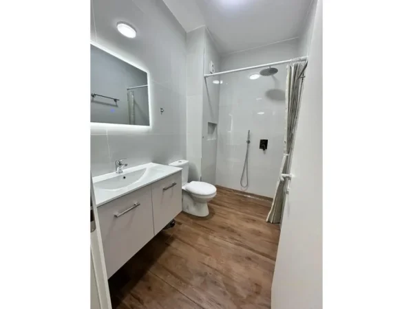 Tirane, shitet apartament 2+1 Kati 8, 105 m² 168.000 € (Rruga Sokrat Miho)