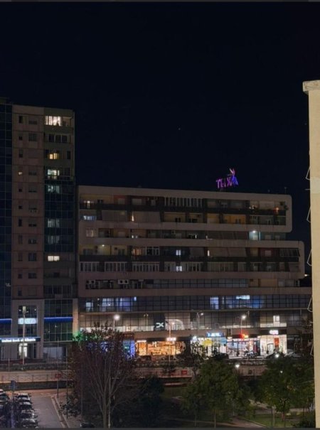 Tirane, jepet me qera apartament 1+1 Kati 3, 65 m² 750 € (Pranë Ring Center)