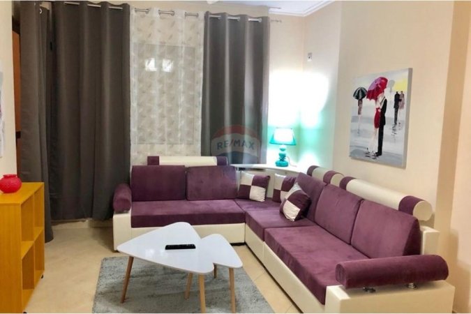 Tirane, jap me qera apartament 1+1 , 60 m² 440 € (Rruga Teodor Keko)