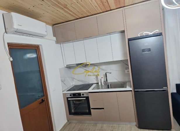 Tirane, jepet me qera garsonier 1+1 Kati 1, 30 m² 300 € (LAPRAKE)