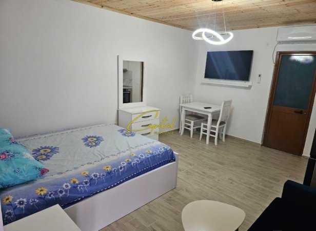 Tirane, jepet me qera garsonier 1+1 Kati 1, 30 m² 300 € (LAPRAKE)